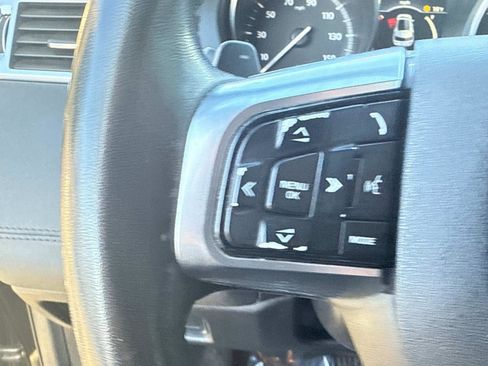 Used 2017 Land Rover Discovery Sport HSE image 31