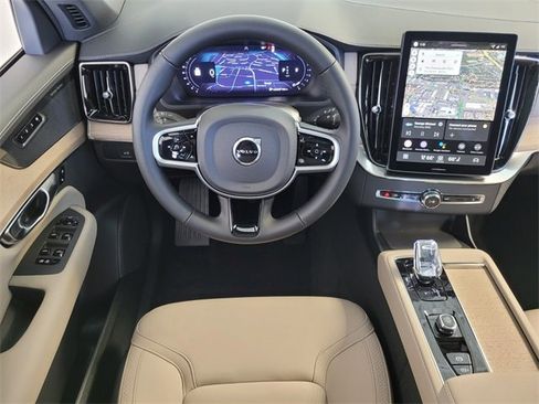New 2026 Volvo XC90 B6 Plus w/ Protection Package Premier image 13