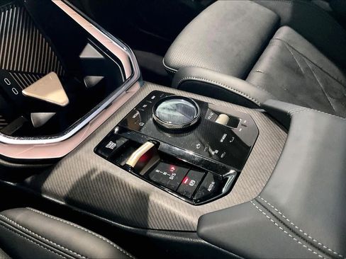 Used 2025 BMW X3 xDrive30i w/ Convenience Package image 16