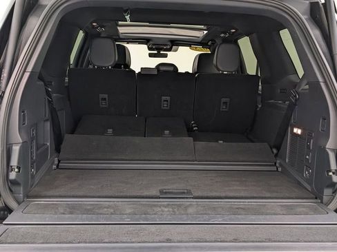 Used 2025 Lincoln Navigator Reserve w/ Jet Appearance Package AWD/4WD image 9