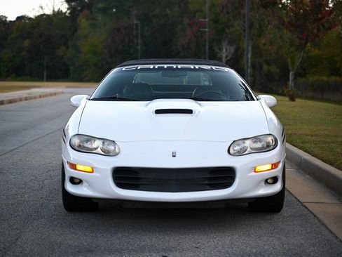 Used 2000 Chevrolet Camaro Z28 w/ SS Performance/Appearance Pkg image 81