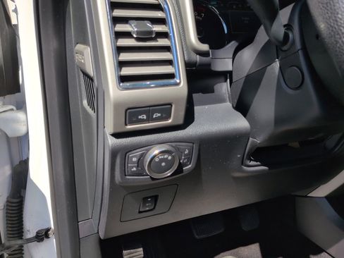 Used 2016 Ford F150 Lariat w/ Equipment Group 502A Luxury AWD/4WD image 15