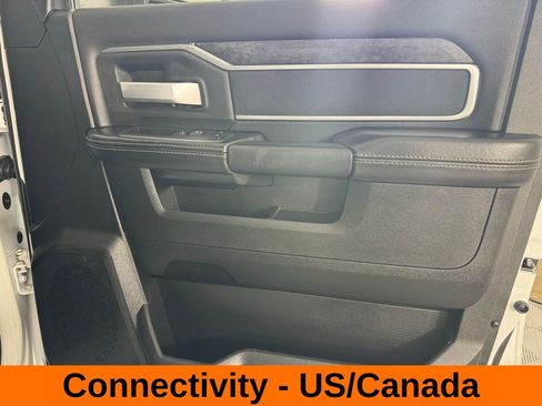 Used 2024 RAM 2500 Big Horn w/ Sport Appearance Package image 28