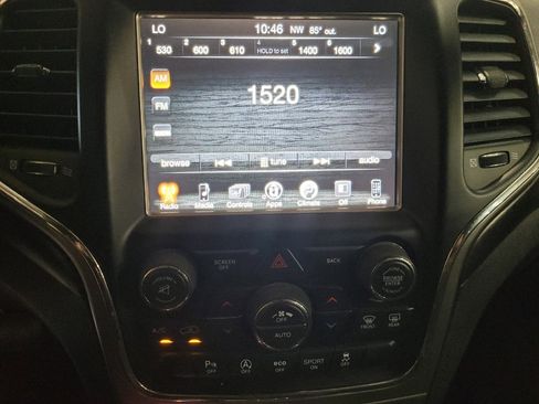 Used 2017 Jeep Grand Cherokee Altitude AWD/4WD image 25