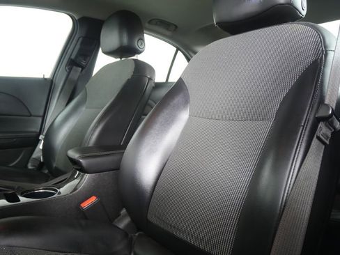 Used 2016 Chevrolet Malibu LT w/ Power Convenience Package image 8