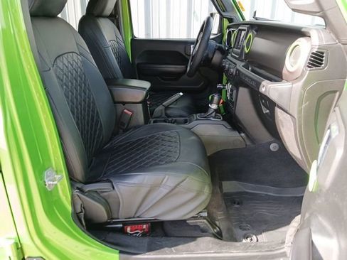 Used 2018 Jeep Wrangler Unlimited Sport S image 33