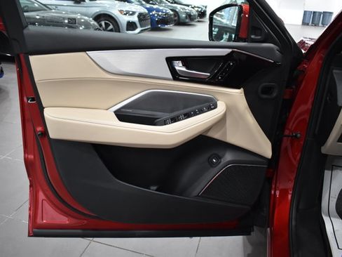 Used 2025 Acura MDX w/Technology Package image 35