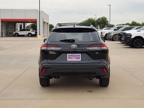 Used 2026 Toyota Corolla Cross LE w/ Moonroof Package FWD image 8