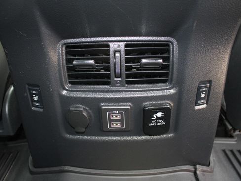 Used 2023 Nissan Titan PRO-4X w/ Pro-4x Convenience Package image 20