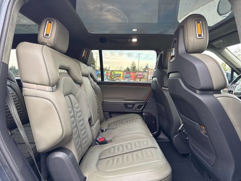 Used 2023 Rivian R1S Adventure image 28