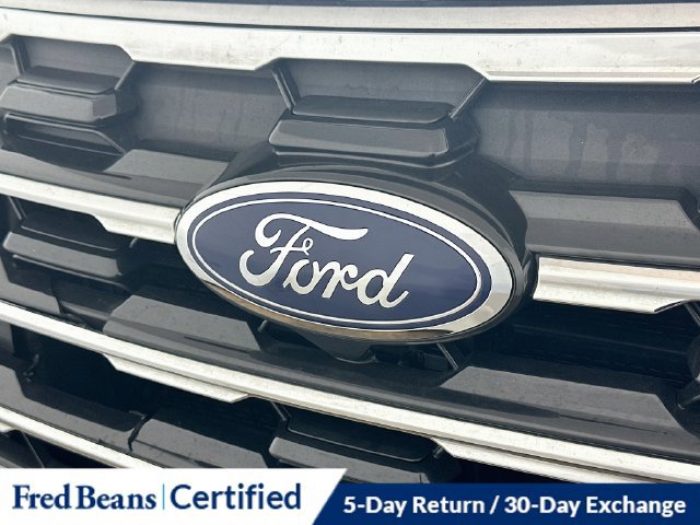 Used 2025 Ford Explorer Active AWD/4WD image 29