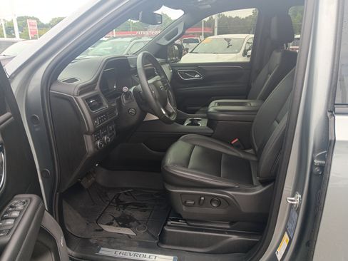 Used 2024 Chevrolet Tahoe Z71 w/ Luxury Package AWD/4WD image 10