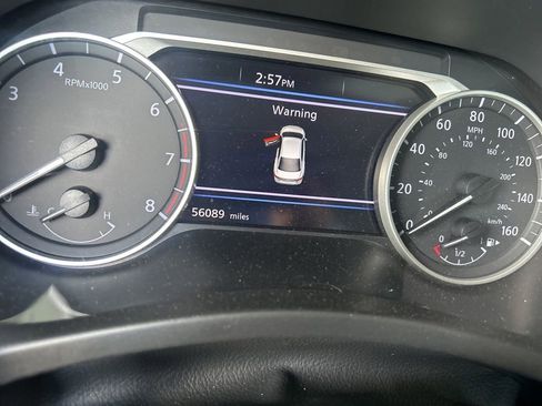 Used 2024 Nissan Sentra SV FWD image 4