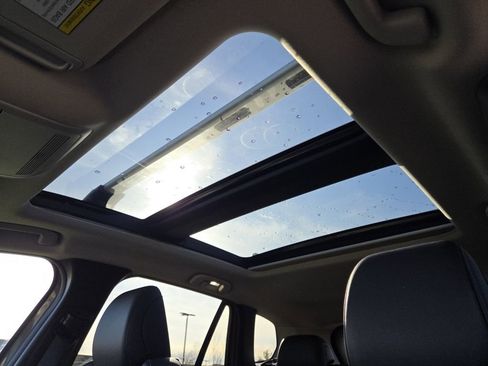 Certified 2025 MAZDA CX-50 2.5 Turbo w/ Accent Package image 4