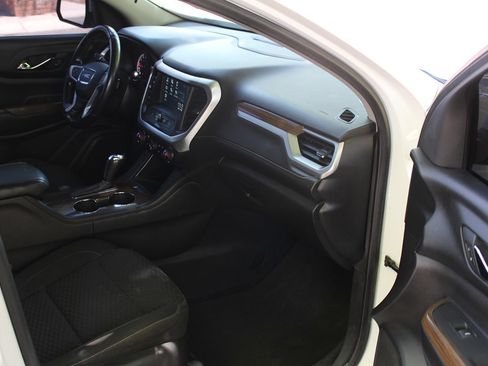 Used 2018 GMC Acadia SLE FWD image 18