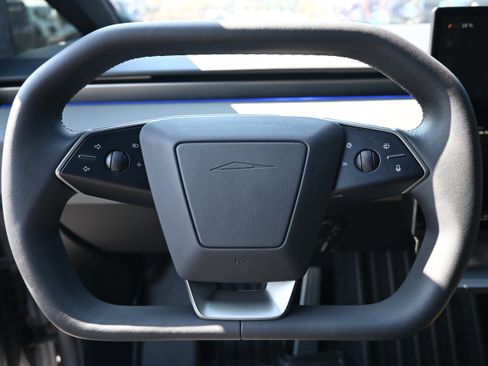 Used 2024 Tesla Cybertruck AWD Crew Cab image 18