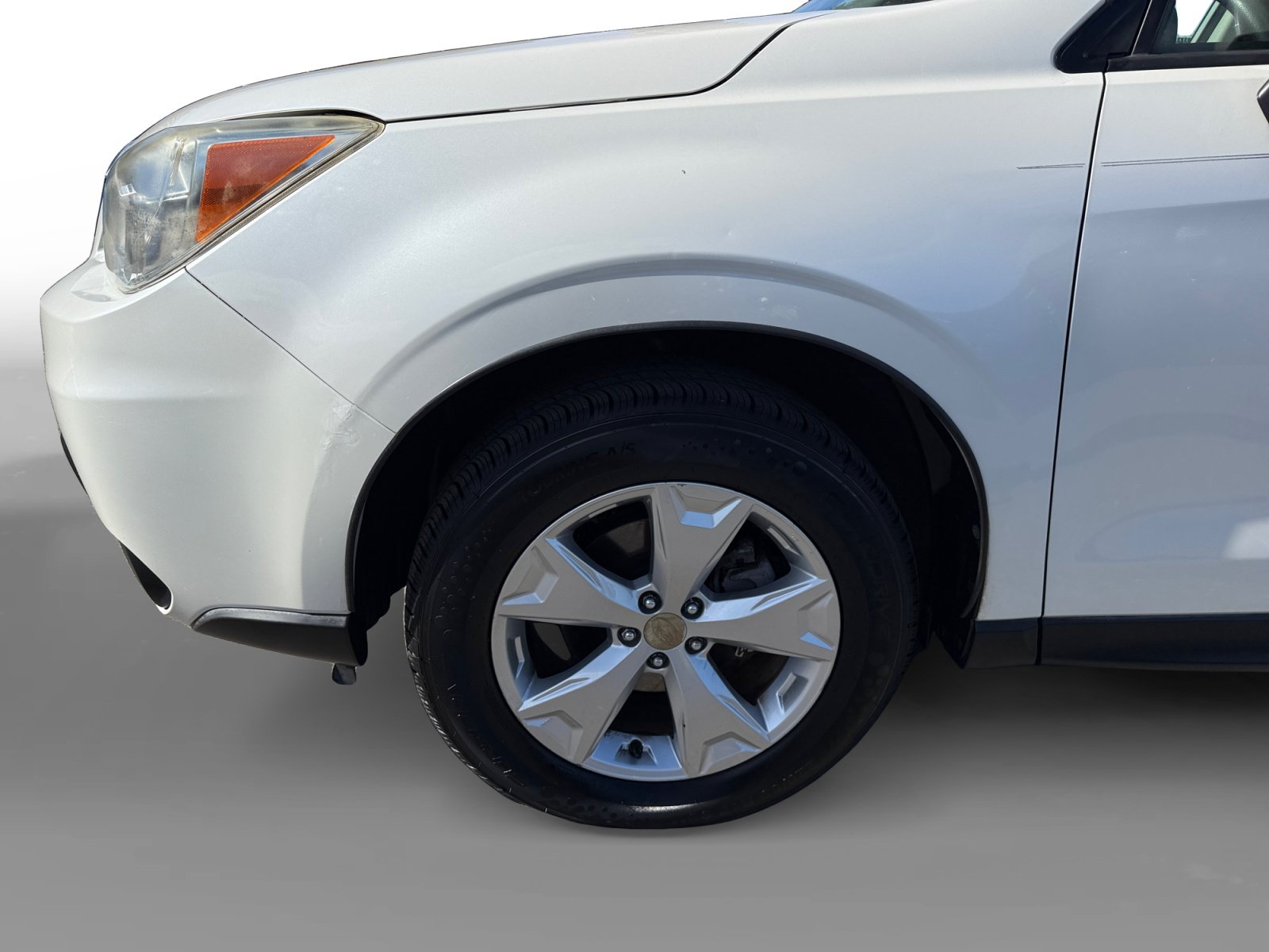 Used 2015 Subaru Forester 2.5i Premium w/ All-Weather Package AWD/4WD image 9