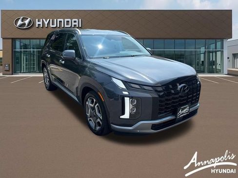 Used 2024 Hyundai Palisade SEL w/ Premium Package FWD image 7