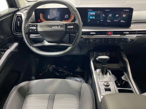 New 2026 Kia Sorento LX FWD image 10