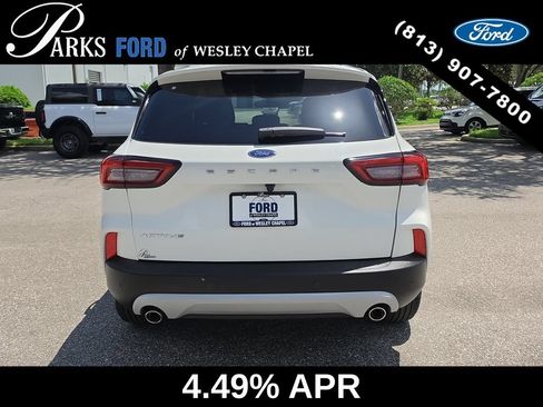 Used 2023 Ford Escape Active w/ Tech Pack #2 FWD image 6