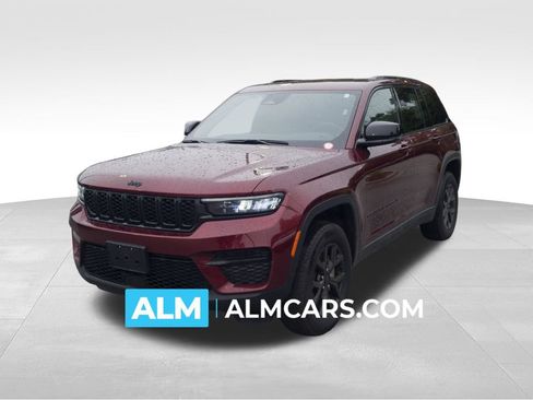Used 2025 Jeep Grand Cherokee Altitude AWD/4WD image 1