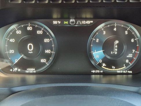 Used 2018 Volvo XC90 T5 Momentum w/ Convenience Package FWD image 16