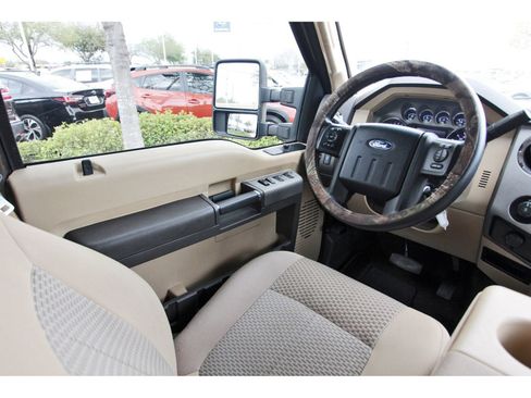 Used 2016 Ford F250 XLT w/ XLT Value Package image 7