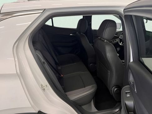 Certified 2026 Buick Encore GX Preferred AWD/4WD image 7