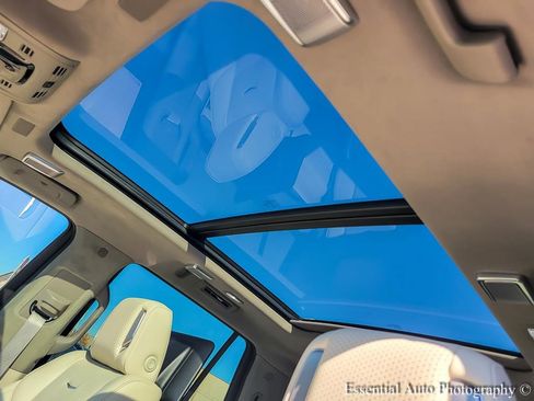 Used 2025 Cadillac Escalade Sport Platinum image 11