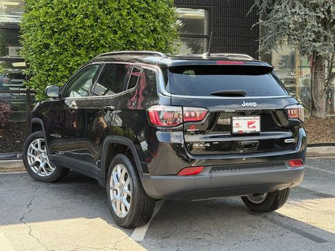 Used 2022 Jeep Compass Latitude AWD/4WD image 19
