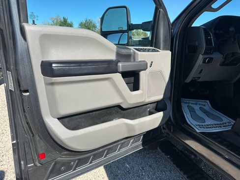Used 2018 Ford F250 XLT w/ XLT Value Package AWD/4WD image 34