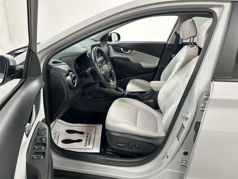 Used 2023 Hyundai Kona SEL w/ Convenience Package image 9