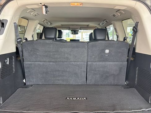 Used 2024 Nissan Armada SL w/ Captain's Chairs Package AWD/4WD image 29