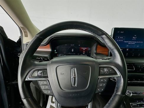 Used 2021 Lincoln Nautilus Reserve w/ Equipment Group 202A image 11