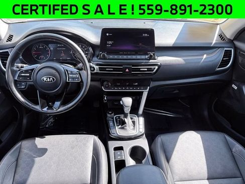 Certified 2021 Kia Seltos SX w/ SX Sunroof Package AWD/4WD image 8