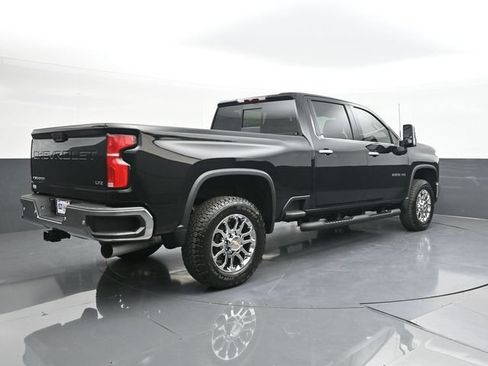 New 2026 Chevrolet Silverado 2500 LTZ w/ LTZ Convenience Package AWD/4WD image 10