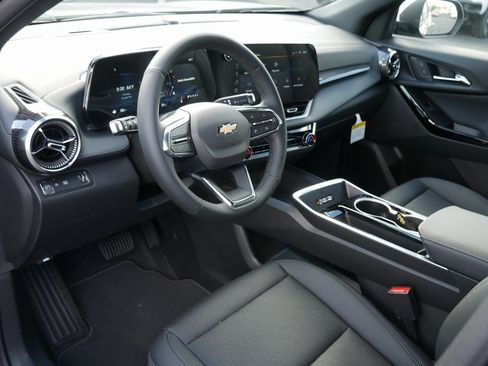 New 2025 Chevrolet Equinox LT w/ Convenience Package II image 6