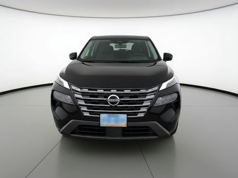 Used 2025 Nissan Rogue SV image 2