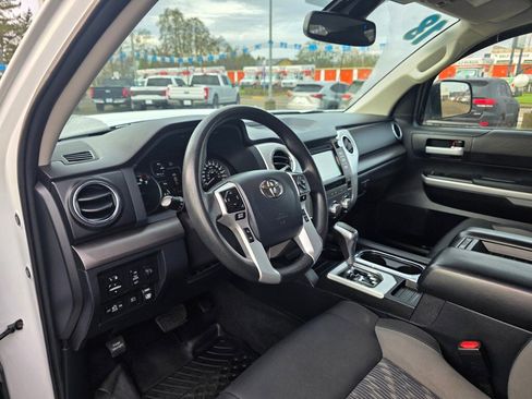 Used 2018 Toyota Tundra SR5 image 9