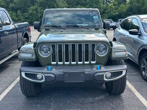Used 2023 Jeep Wrangler Unlimited Sahara w/ Cold Weather Group AWD/4WD image 2