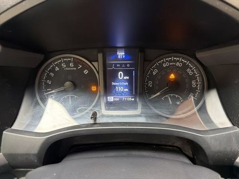 Used 2022 Toyota Tacoma TRD Sport w/ Technology Package AWD/4WD image 24