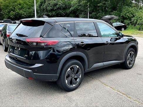 Used 2026 Nissan Rogue SV AWD/4WD image 6