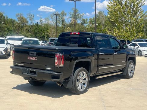 Used 2018 GMC Sierra 1500 Denali w/ Denali Ultimate Package AWD/4WD image 11