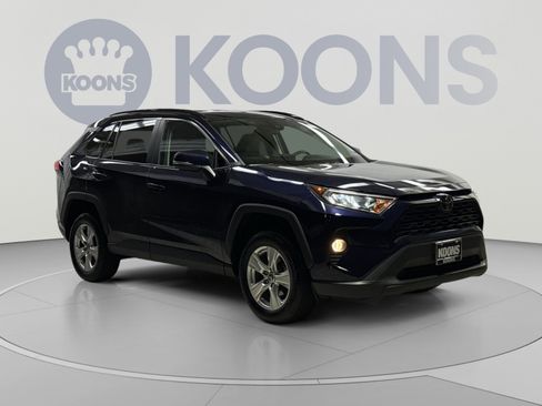Used 2021 Toyota RAV4 XLE AWD/4WD image 12