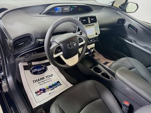 Certified 2018 Toyota Prius Two w/ Prius Two Safety Plus Package FWD image 9