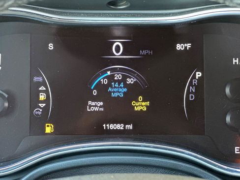 Used 2021 Jeep Grand Cherokee Laredo RWD image 27