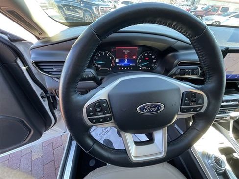 Used 2021 Ford Explorer Limited w/ Equipment Group 301A image 12
