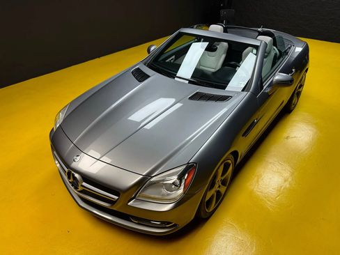 Used 2012 Mercedes-Benz SLK 350 image 44