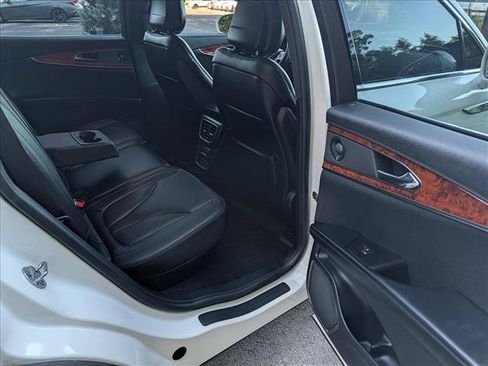 Used 2020 Lincoln Nautilus Reserve FWD image 17