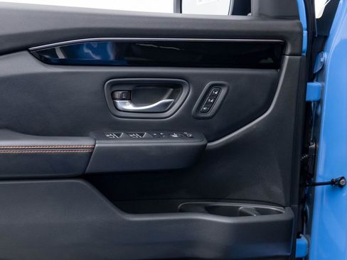 New 2025 Honda Pilot TrailSport image 14